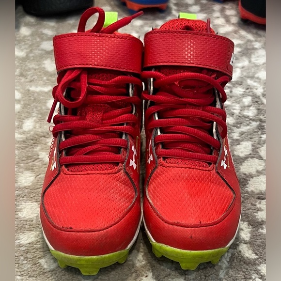 Under Armour Cleats - Picture 2 of 6